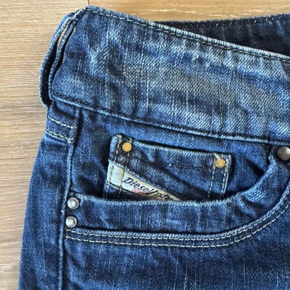 Diesel Women’s Ronhar Bootcut Flared Dark Blue Denim Jeans Size 25 Lux Designer - Picture 3 of 14